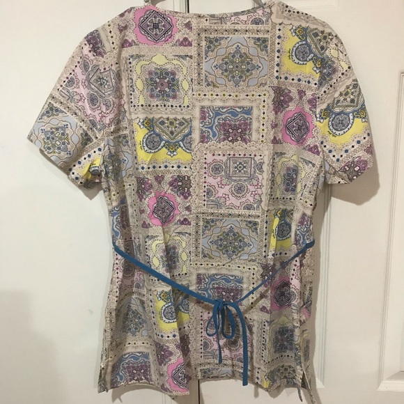 🎀 4/$15 Baby Phat Uniform Scrub Top Size L - Picture 4 of 7